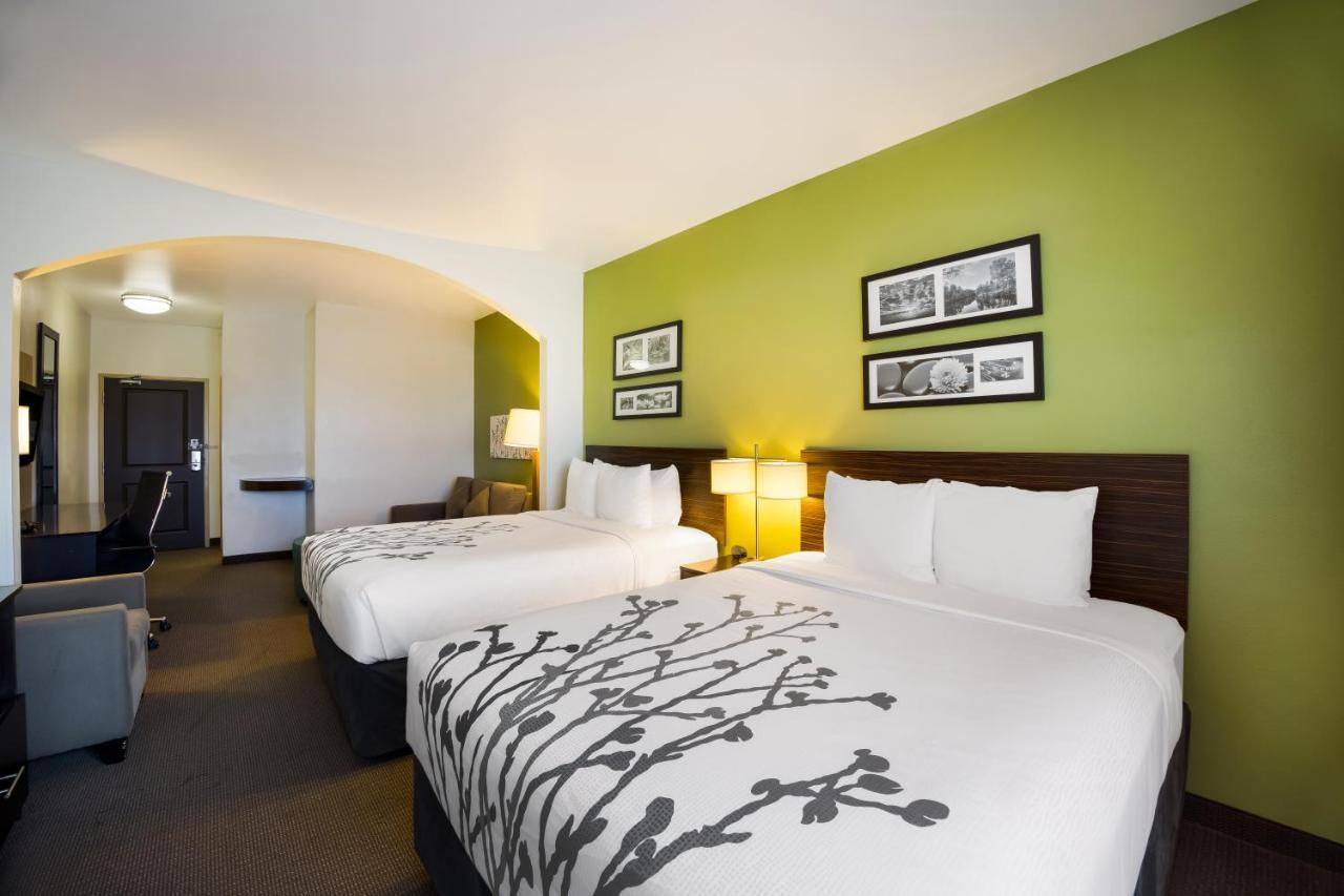 Sleep Inn & Suites Colby Exteriör bild