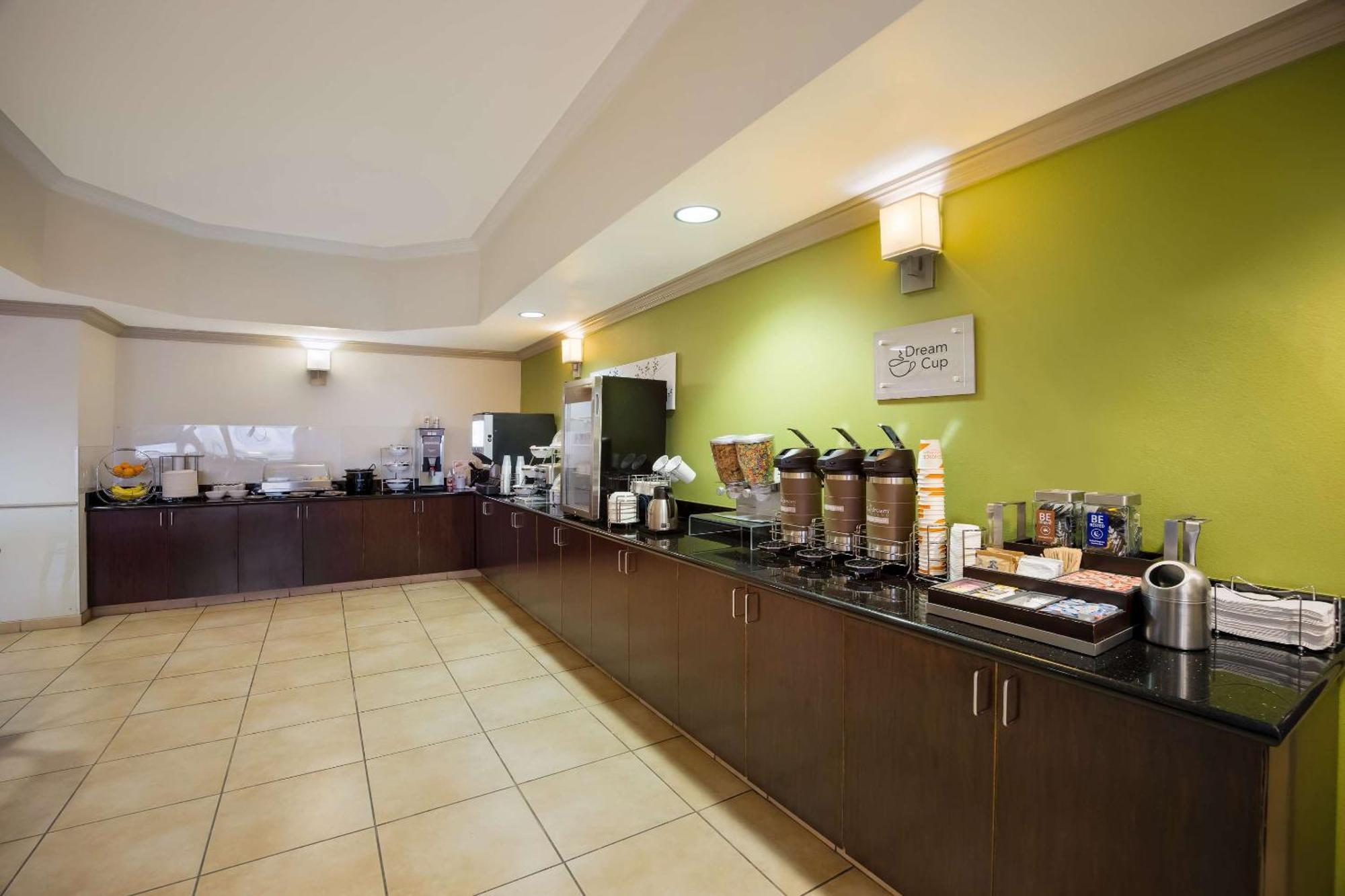 Sleep Inn & Suites Colby Exteriör bild