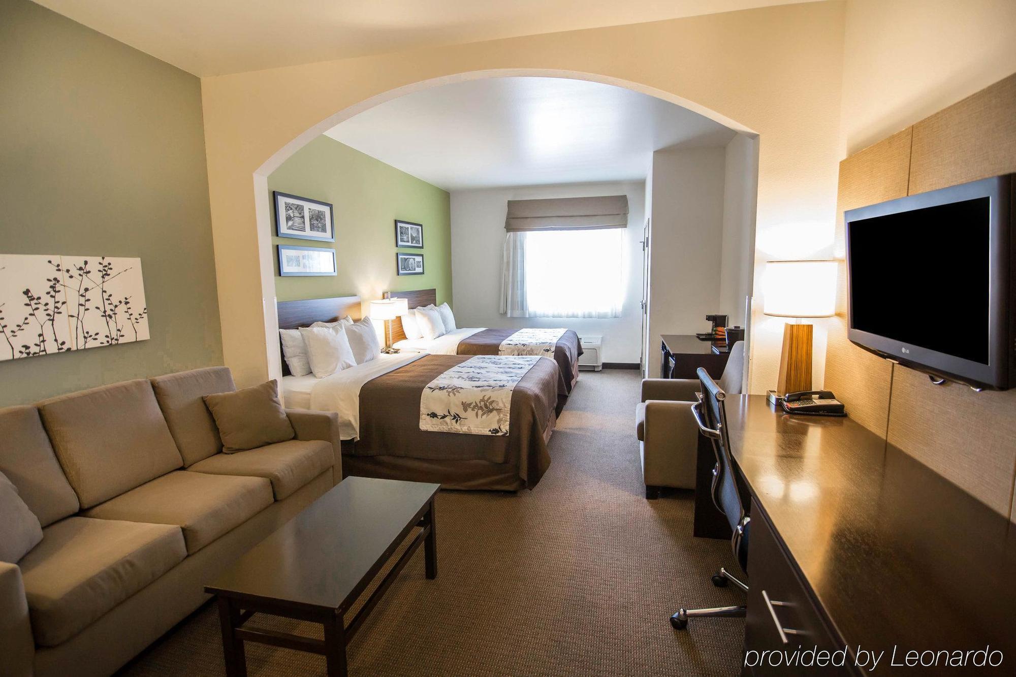 Sleep Inn & Suites Colby Exteriör bild